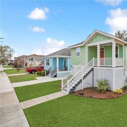 Image 2 - 5840 Eads Street, New Orleans, LA 70122, USA - House for sale