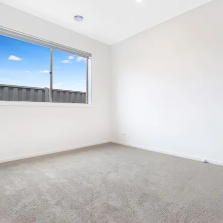 Image 3 - Pintail Drive, Melton South VIC 3338, Australia - Apartment for rent