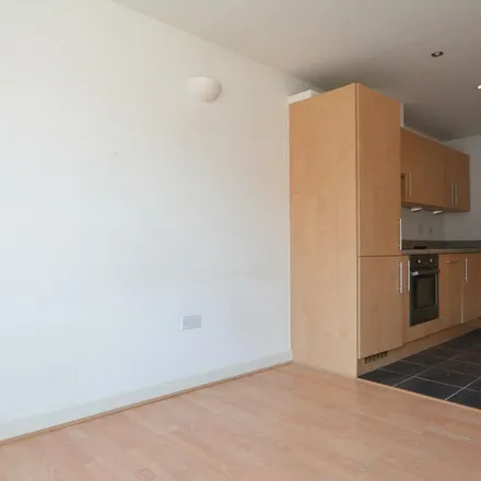 Rent this 1 bed apartment on The Barmum in Queen's Road, Nottingham