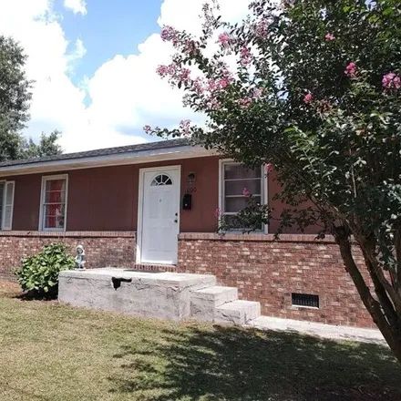 Buy this 3 bed house on 1824 Carver Street in New Bern, NC 28560
