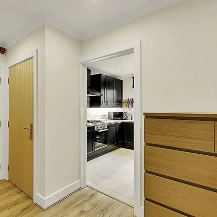 Image 2 - London, SW19 3RL, United Kingdom - Apartment for rent
