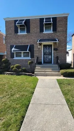 Buy this 2 bed house on 9416 South Green Street in Chicago, IL 60620