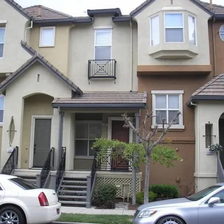 Rent this 3 bed townhouse on 1015 Yates Way in San Mateo, CA 94403