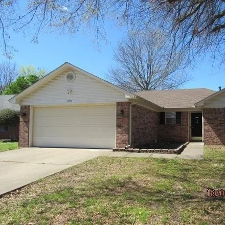 Rent this 3 bed house on 1425 Arapaho Trail in Conway, AR 72034