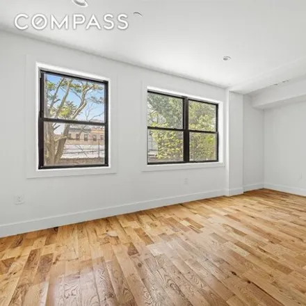 Image 3 - 422 E 31st St, Brooklyn, New York, 11226 - House for sale