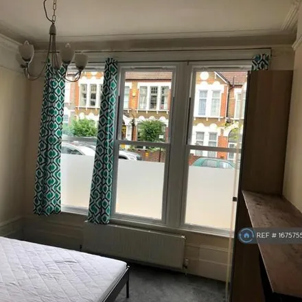Image 7 - 5 Shell Road, London, SE13 7TY, United Kingdom - Townhouse for rent