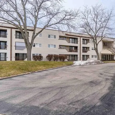 Buy this 2 bed condo on 7267 Lakeside Court in Peoria, IL 61614
