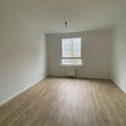 Rent this 3 bed apartment on Berliner Straße 51 in 40880 Ratingen, Germany