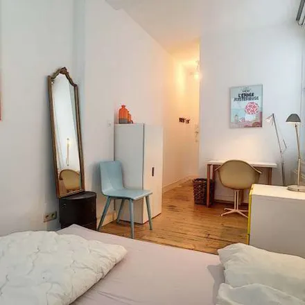 Rent this 4 bed apartment on Rue des Coteaux - Wijnheuvelenstraat 314 in 1030 Schaerbeek - Schaarbeek, Belgium