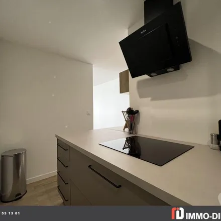 Rent this 6 bed apartment on Comédie in Place de la Comédie, 34062 Montpellier