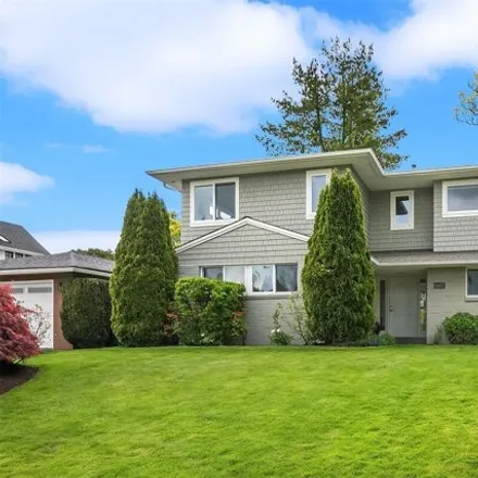 Buy this 5 bed house on 7728 Forest Drive Northeast in Seattle, WA 98115