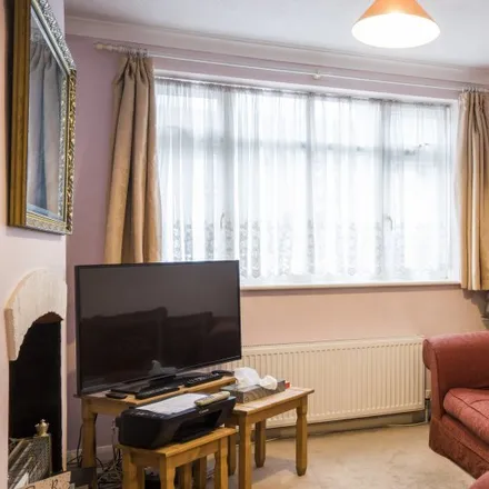 Image 7 - Rochford Way, London, CR0 3AH, United Kingdom - Room for rent