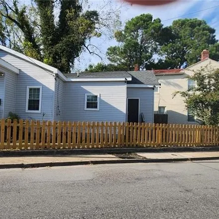 Rent this 3 bed house on 1928 Maple Avenue in Portsmouth City, VA 23704
