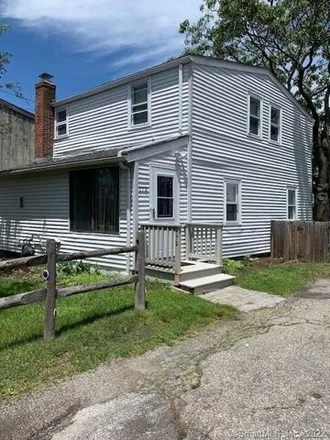 Rent this 3 bed house on 172 College Place in Little Danbury, Fairfield