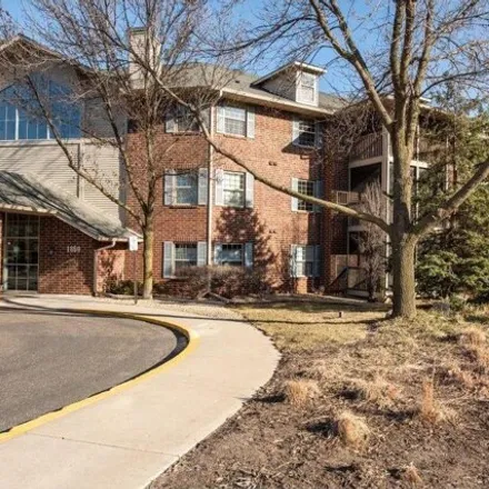 Buy this 1 bed condo on 1370 Douglas Drive North in Golden Valley, MN 55427