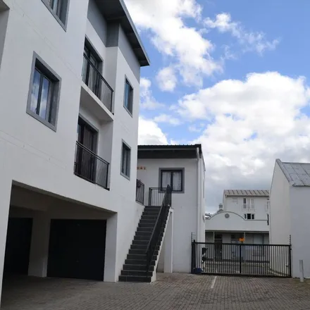 Rent this 2 bed apartment on unnamed road in Wellington North, Drakenstein Local Municipality
