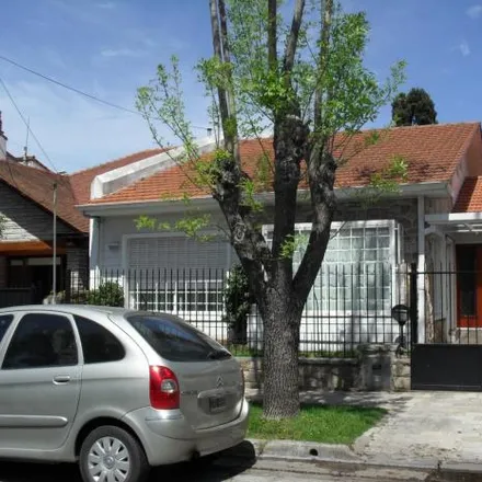 Rent this 4 bed house on Primera Junta 435 in Playa Grande, 7602 Mar del Plata