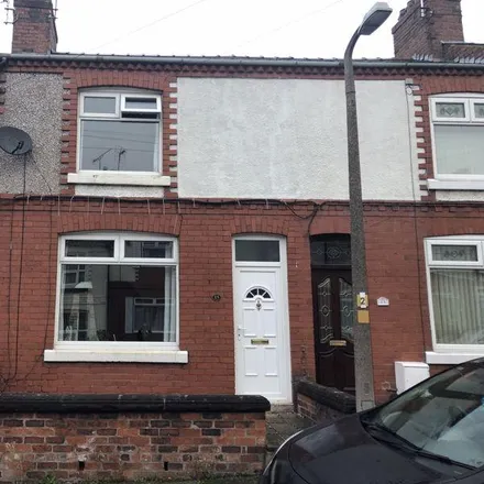 Rent this 2 bed house on Newfield Terrace in Helsby, WA6 9NG