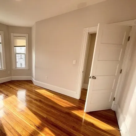 Image 3 - 108 Buttonwood Street, Boston, MA 02125, USA - Apartment for rent