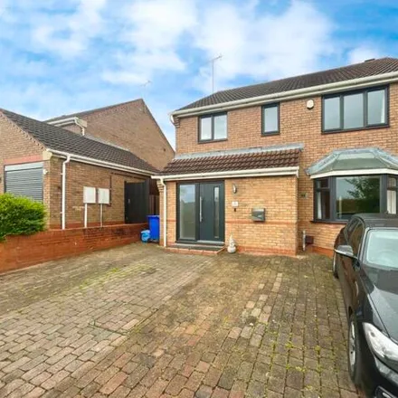 Buy this 4 bed house on Clifton Way in Burton On Trent, Staffordshire