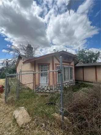 Image 2 - 1733 Barton Road, East Colton Heights, Colton, CA 92324, USA - House for sale