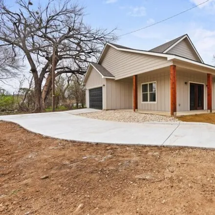 Buy this 3 bed house on 621 East Chambers Street in Cleburne, TX 76031