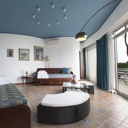 Rent this 4 bed house on Piano di Sorrento in Via della Stazione, 80063 Piano di Sorrento NA