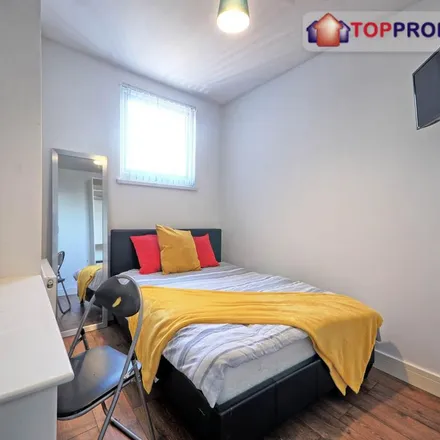 Image 2 - Malden Road, Liverpool, L6 6BE, United Kingdom - Apartment for rent