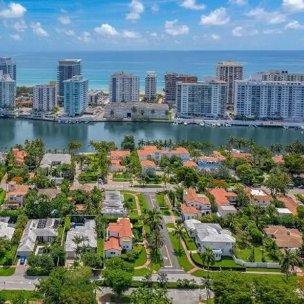 Image 2 - 5915 La Gorce Drive, Miami Beach, FL 33140, USA - House for rent