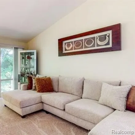 Image 6 - 6972 Pebble Creek Woods Drive, West Bloomfield Township, MI 48322, USA - Condo for sale