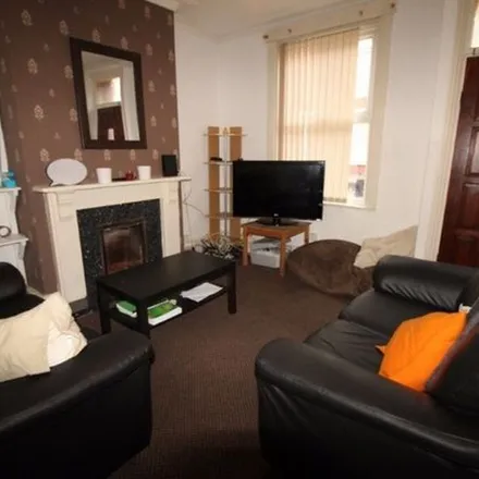 Rent this 4 bed townhouse on Brudenell Primary School in Welton Place, Leeds