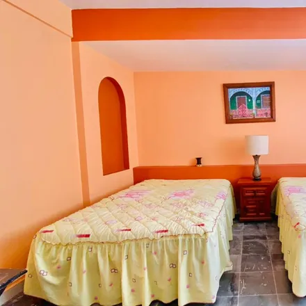 Buy this 2 bed apartment on Calle Comandante Carreón in Balcones de Costa Azul, 39300 Acapulco