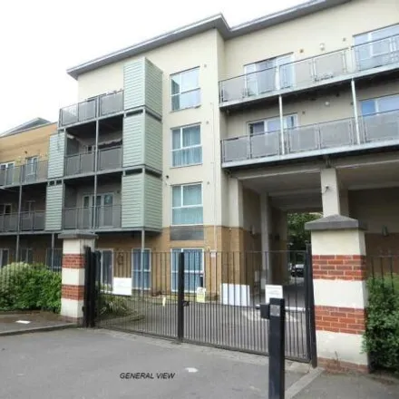 Rent this 1 bed room on 129 Hibernia Road in London, TW3 3RU