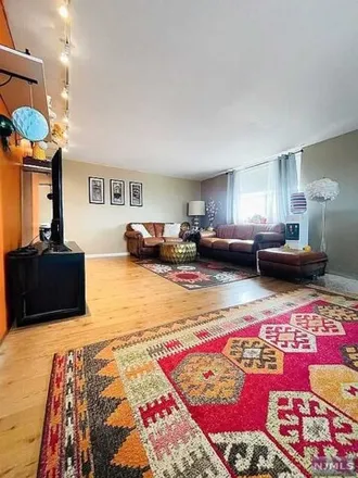 Image 3 - 6040 Kennedy Blvd E Apt 15H, West New York, New Jersey, 07093 - Apartment for sale