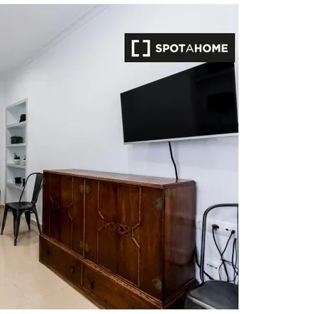 Image 7 - Mapfre, Calle Esperanza de Triana, 55, 41010 Seville, Spain - Apartment for rent