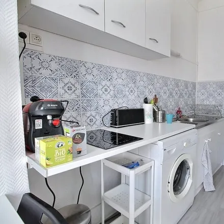 Image 4 - 45200 Montargis, France - Apartment for rent
