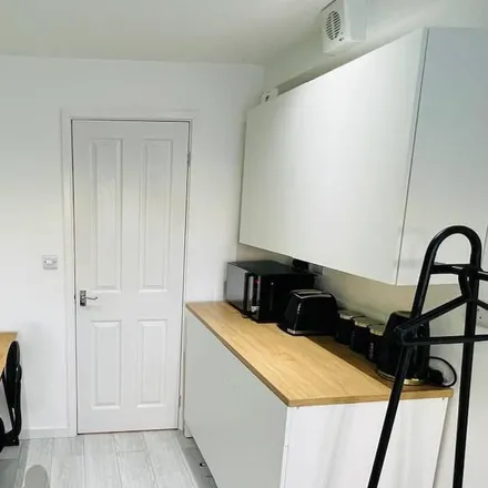 Image 7 - Bradwell, MK13 8AB, United Kingdom - Apartment for rent
