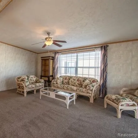 Image 6 - 48594 Lakeview Circle, Shelby Charter Township, MI 48317, USA - Apartment for sale