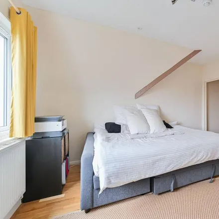 Rent this studio apartment on Tyers House in Aldrington Road, London