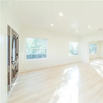 Image 1 - The Adler, 6141 Franklin Avenue, Los Angeles, CA 90028, USA - Townhouse for rent