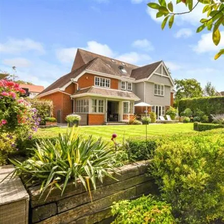 Image 3 - Greenway, Brentwood, CM13 2NP, United Kingdom - House for sale