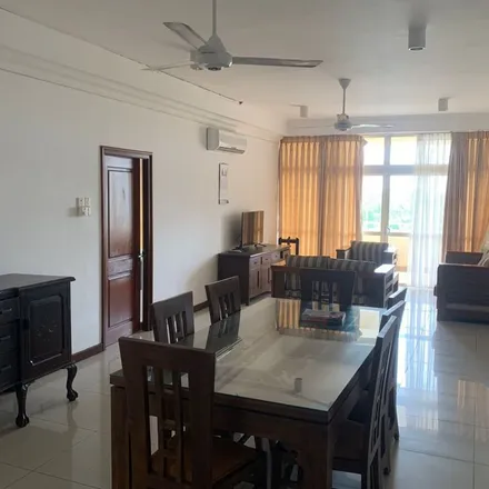 Rent this 4 bed apartment on unnamed road in Thimbirigasyaya, Colombo 00700