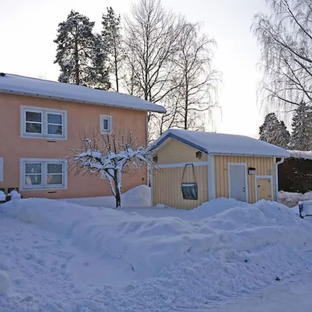 Rent this 4 bed apartment on Skogsvägen in 735 35 Surahammar, Sweden