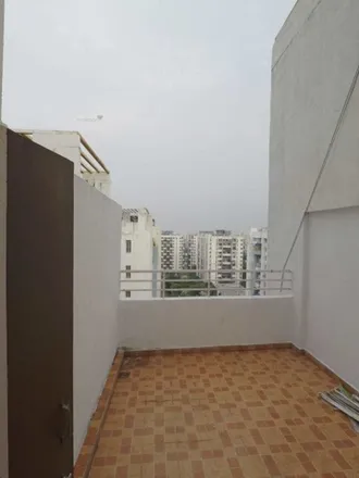 Image 2 - Agrawal Towers, Solapur Road, Pune, Pune - 411028, Maharashtra, India - Apartment for rent