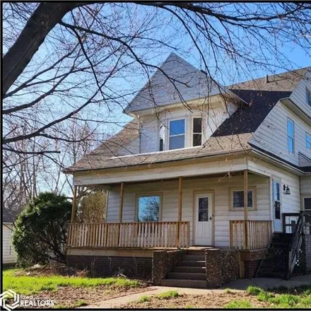 Buy this 4 bed house on 724 East 9th Street in Sycamore Village, Atlantic