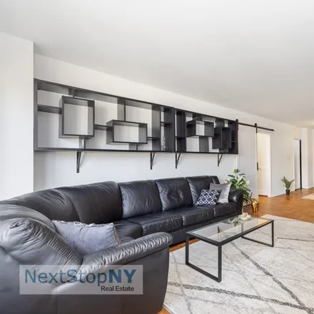 Buy this 1 bed condo on Plaza 400 in 400 East 56th Street, New York