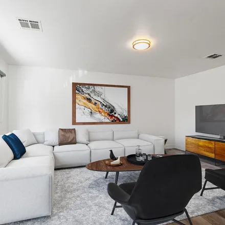 Rent this 2 bed apartment on 982 Everett Street in Los Angeles, CA 90026