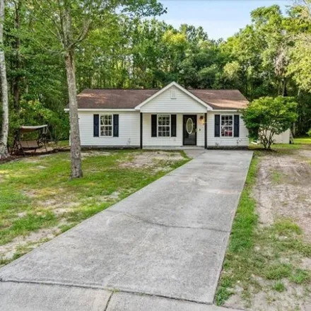 Buy this 3 bed house on 31 Craig Ct in Summerville, South Carolina