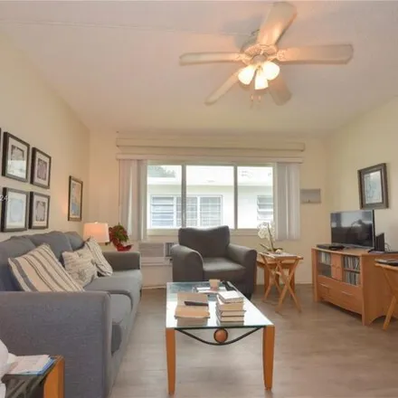 Image 6 - 624 Antioch Avenue, Birch Ocean Front, Fort Lauderdale, FL 33304, USA - Condo for sale