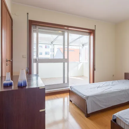 Image 9 - Rua do Monte Cativo 318, 324, 326, 4050-228 Porto, Portugal - Apartment for rent